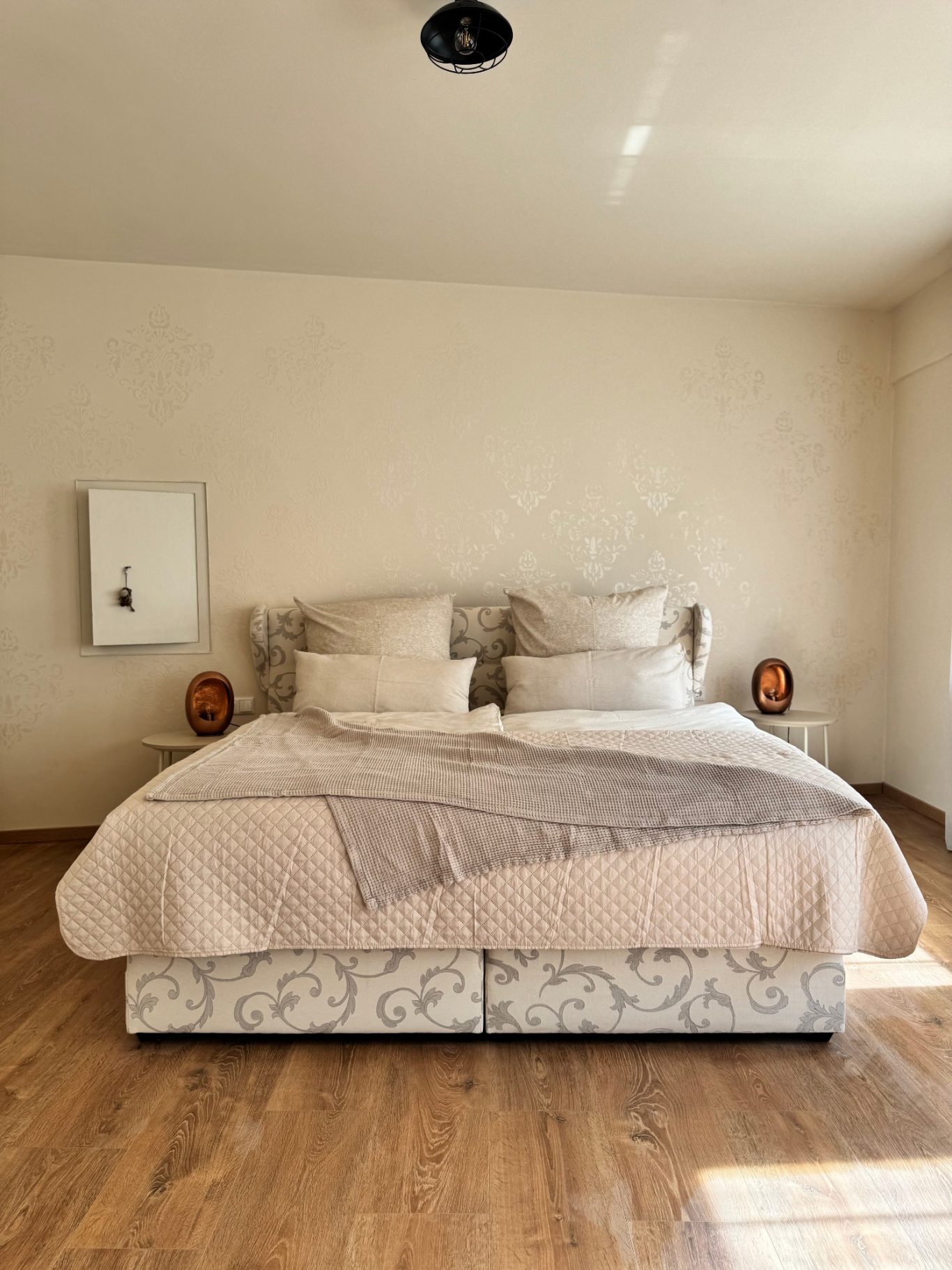 Schlafzimmer 1